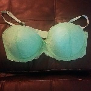Victoria Secret- NEVER WORN- 38C Beautiful